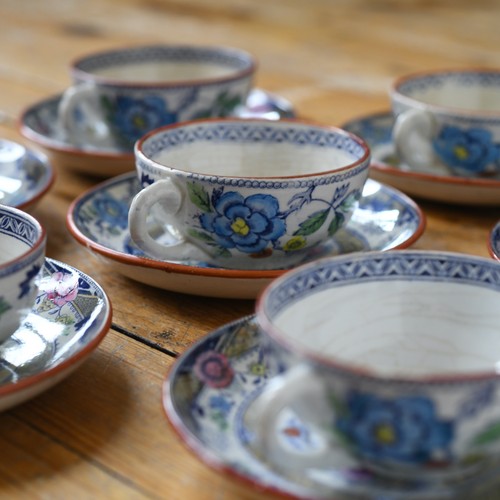 Anciennes tasses thé - à,